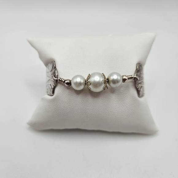 VINTAGE Lady Esther Silver-plate Upcycled Flatware Magnetic Close Bracelet - Picture 2 of 8